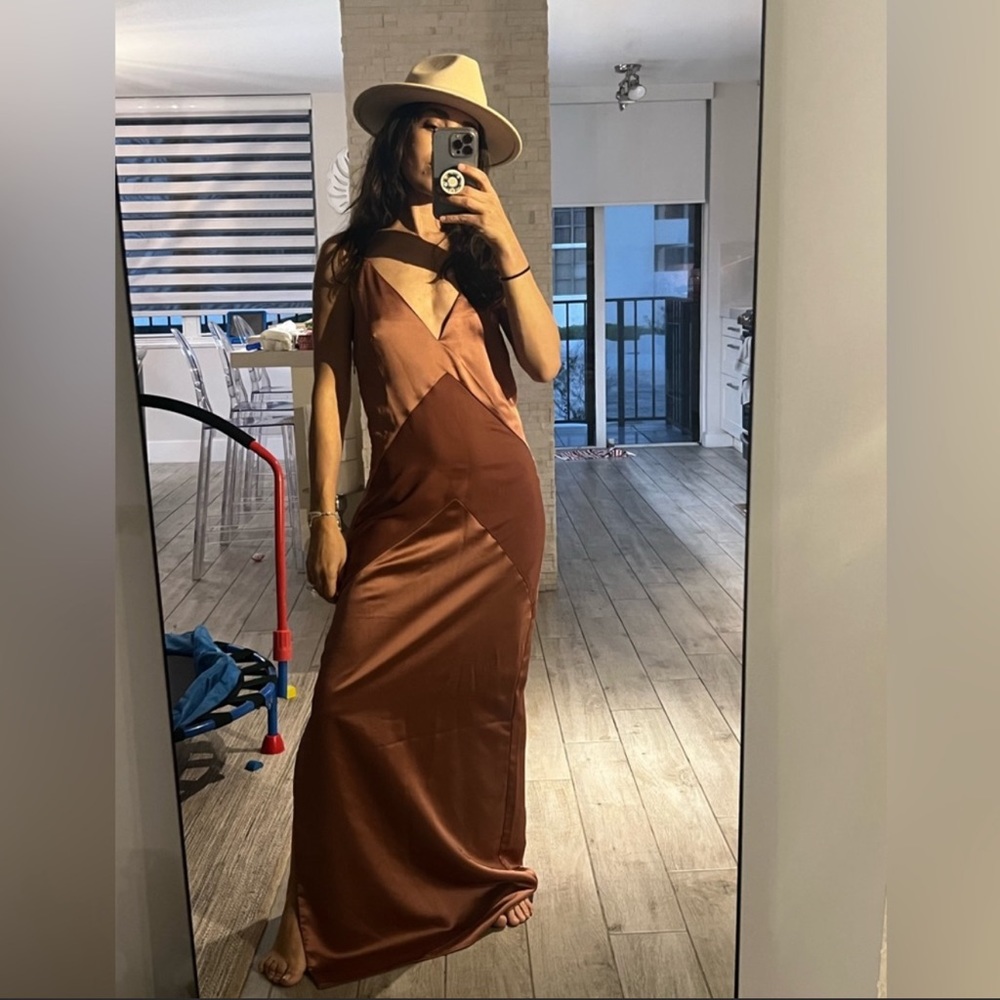 NWOT “ Gorgeous “ H&M dress